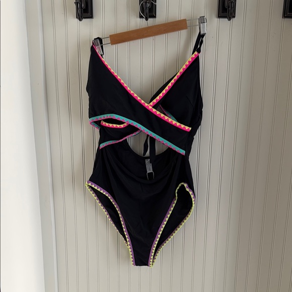 Popvil Summer Wrap Cut Out Color Block Back Tie Beach One Piece Swimsuit NWT - Picture 2 of 8